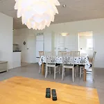 6 Person In Faaborg-by Traum *